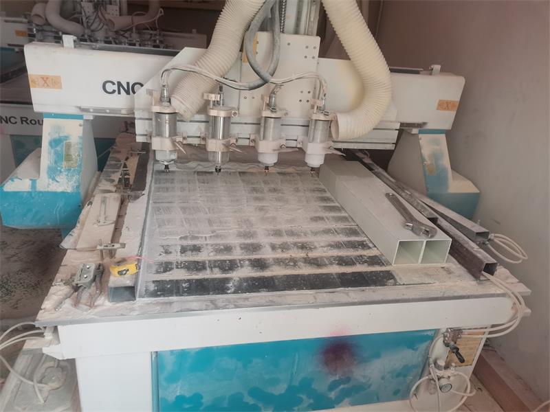 廠房生產(chǎn)機(jī)械